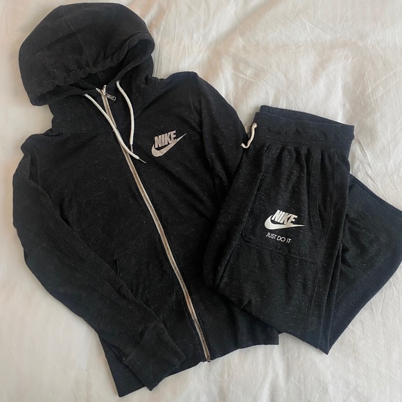 Nike Tops - Retro Nike Sweatsuit 2 piece dark grey size M Excellent condition